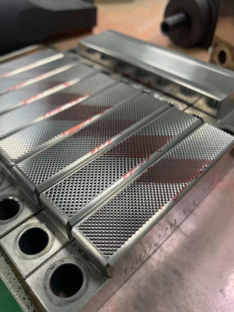 Precision workpieces processed by YUTON slot grinding machine