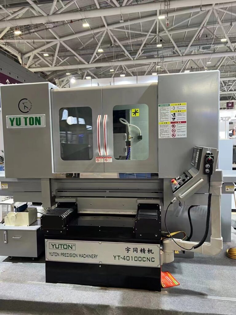 YUTON YT-40100CNC CNC surface grinder on exhibition show booth