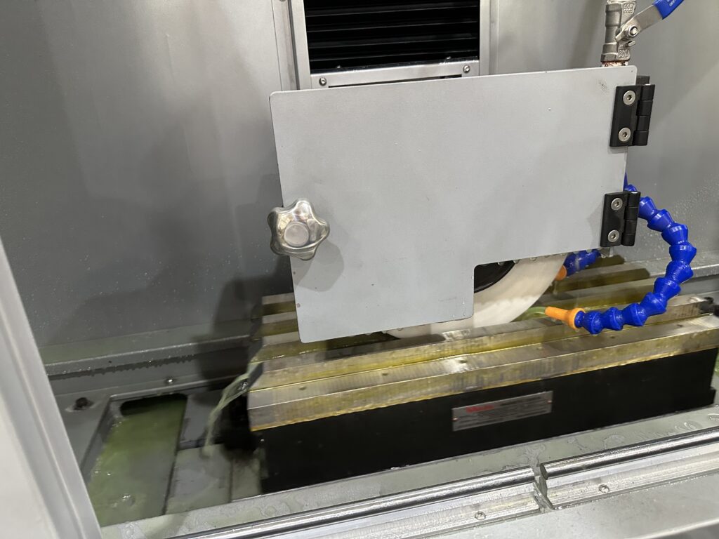 High surface finish quality grinding process of titanium alloy substrate