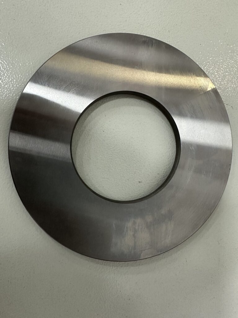 Precision grinding machine achieving ±0.002mm grinding accuracy with micron-level surface finish