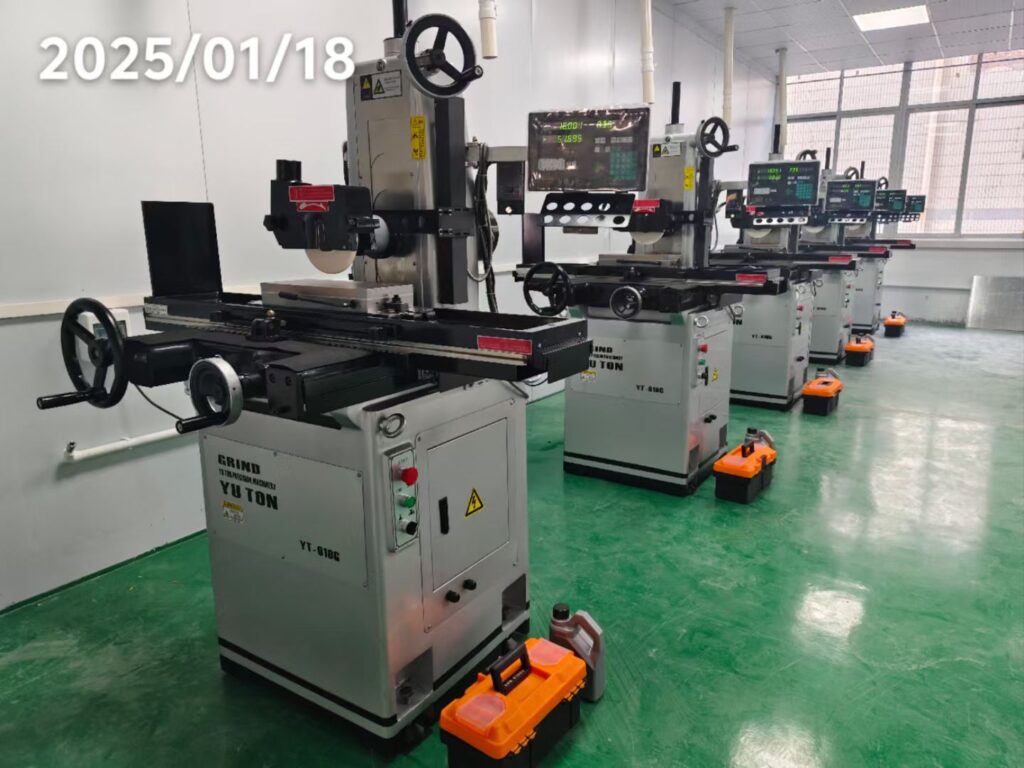 Grinding accuracy demonstration in precision surface grinding showing ±0.002mm tolerance and Ra 0.4μm surface finish