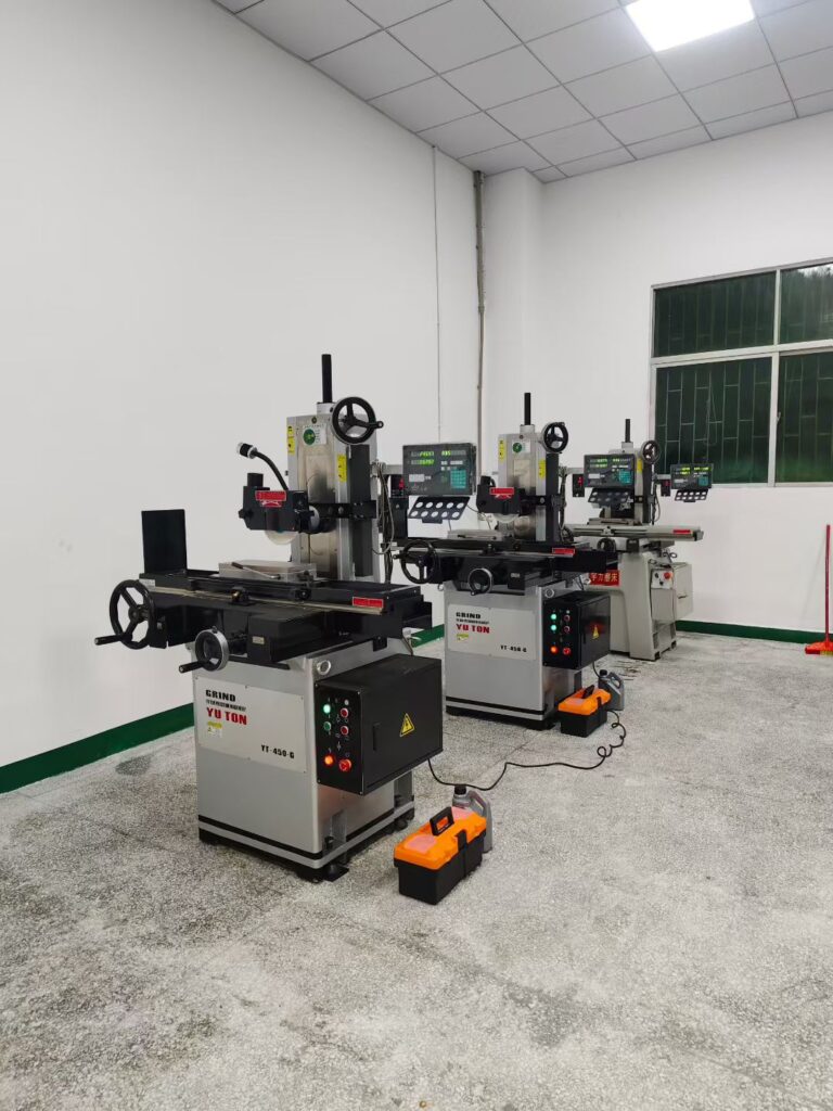 Surface grinder for toolroom used for precision grinding of molds, fixtures and tooling components