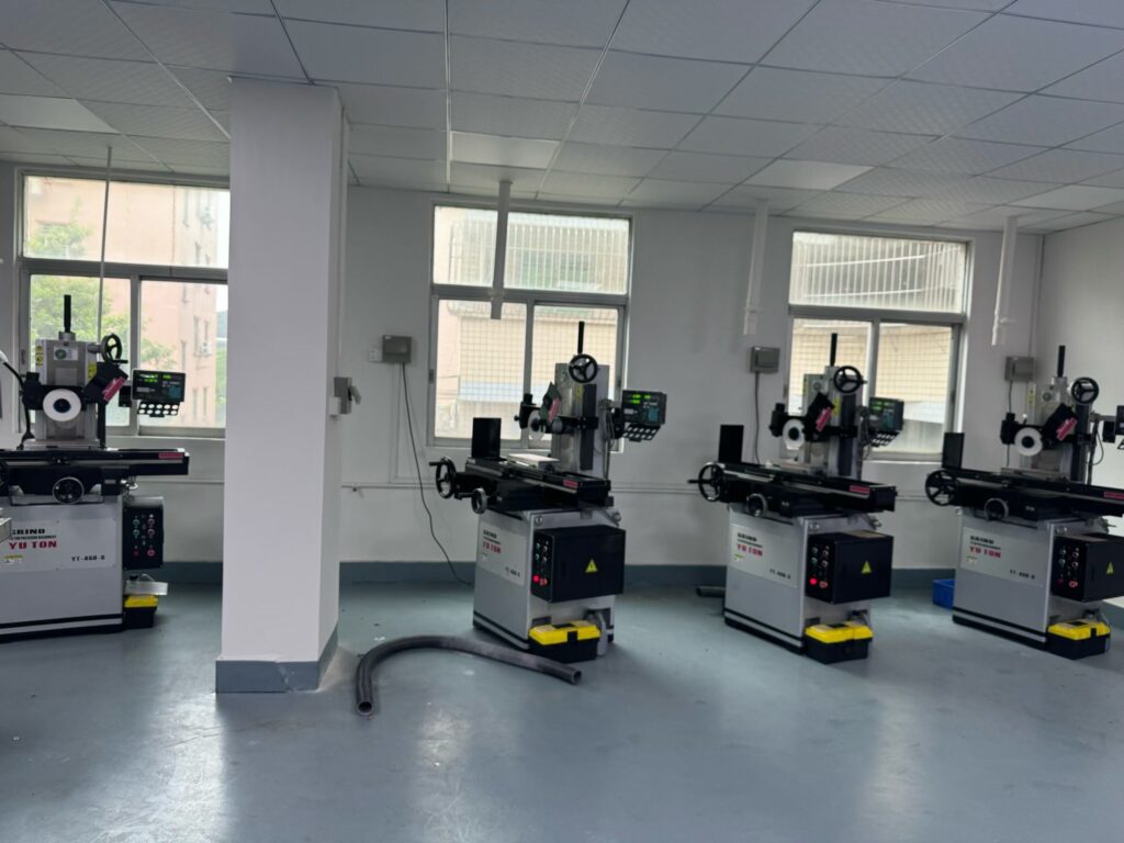 UTON hydraulic surface grinder installation and commissioning in customer factory in Mexico