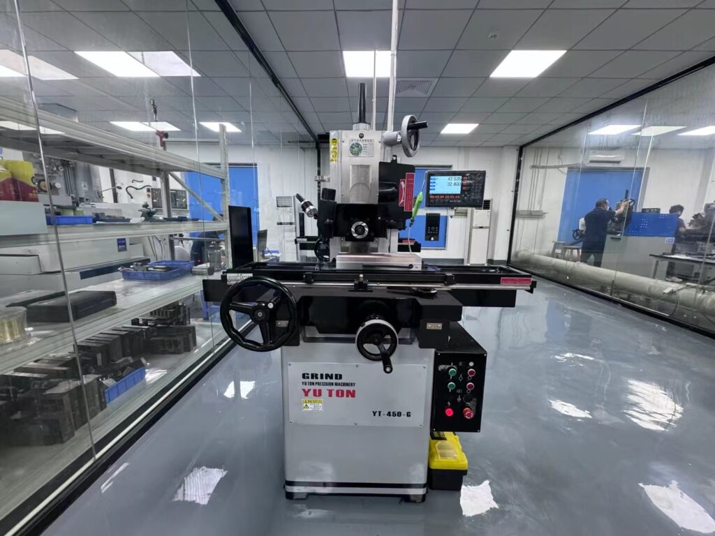 Manual surface grinder with hand feed for precision metal grinding