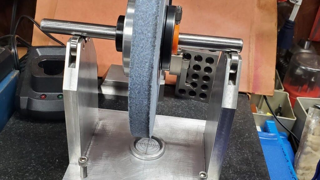 CBN grinding wheel structure showing abrasive grit bond and concentration